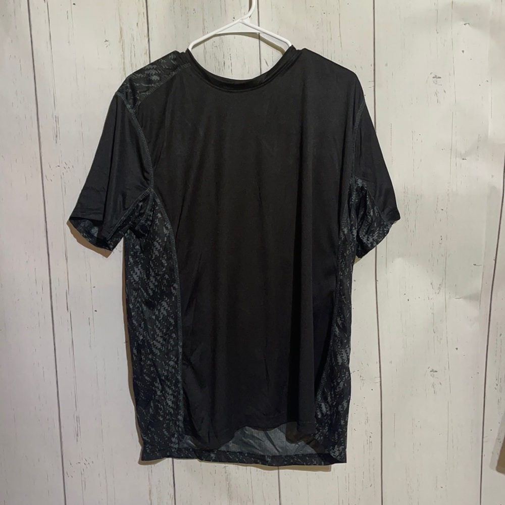 NWT men’s zone pro t-shirt.